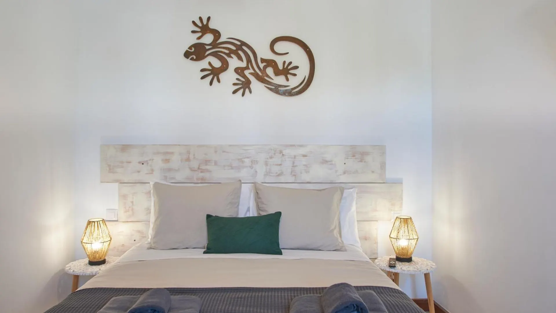 Calero Surfin - Shared Pool, 10 Minutes Walking To Harbour Apartment Puerto Calero
