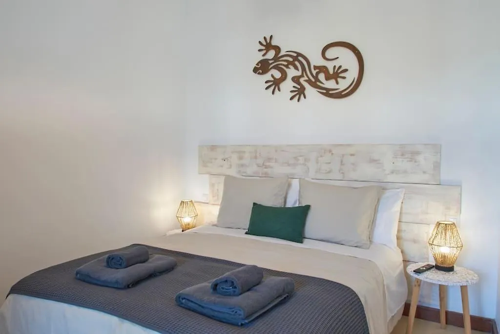 Calero Surfin - Shared Pool, 10 Minutes Walking To Harbour Apartment Puerto Calero