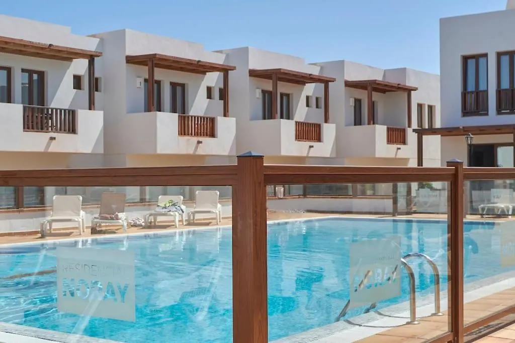 Calero Surfin - Shared Pool, 10 Minutes Walking To Harbour Apartment Puerto Calero