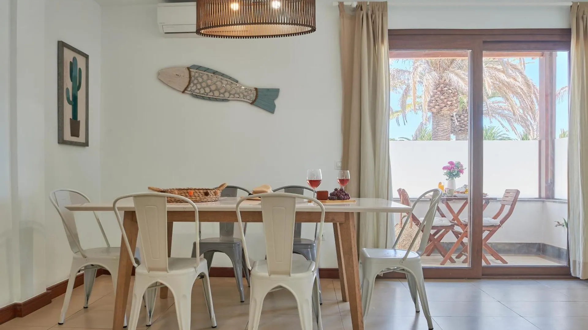Calero Surfin - Shared Pool, 10 Minutes Walking To Harbour Apartment Puerto Calero 0*,  Spain