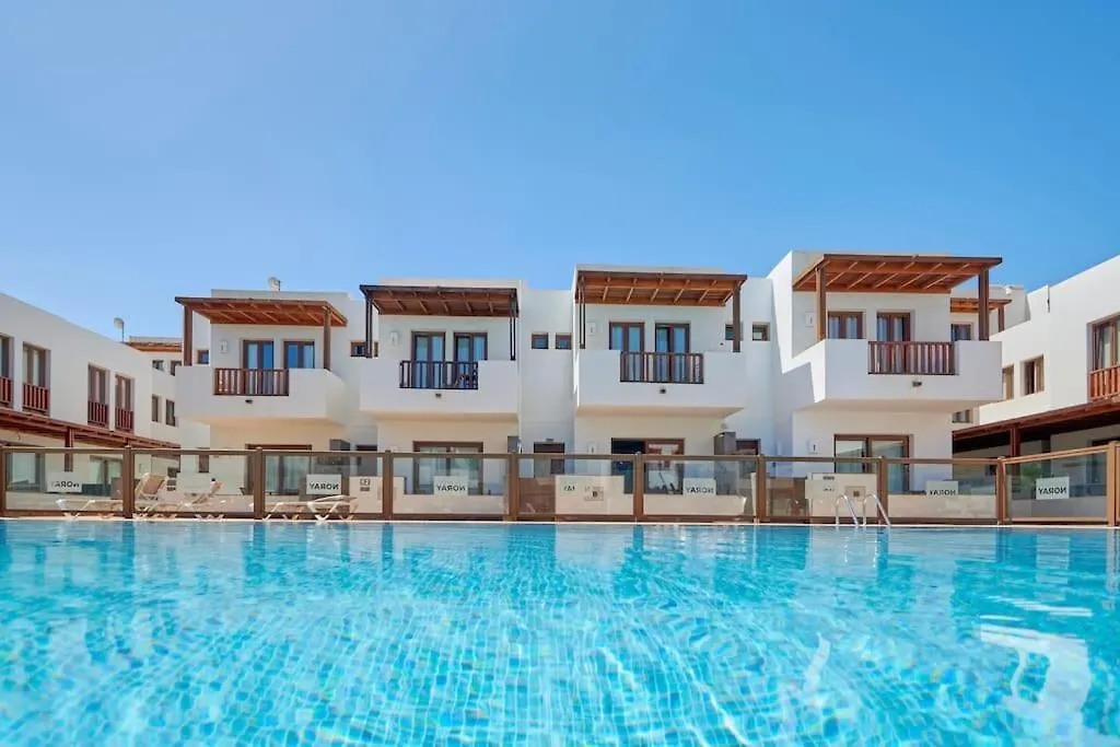 Calero Surfin - Shared Pool, 10 Minutes Walking To Harbour Apartment Puerto Calero