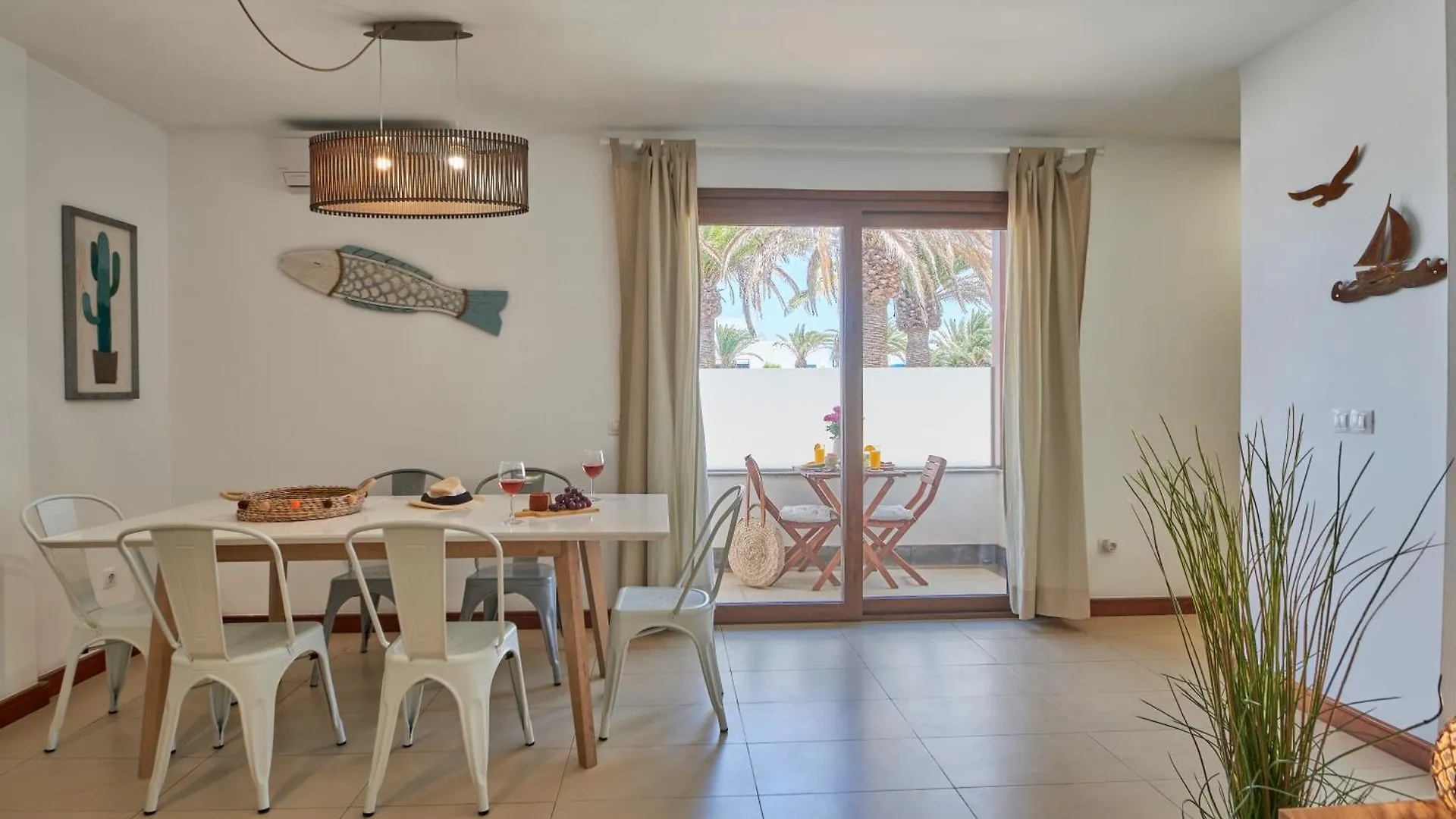 Calero Surfin - Shared Pool, 10 Minutes Walking To Harbour Apartment Puerto Calero