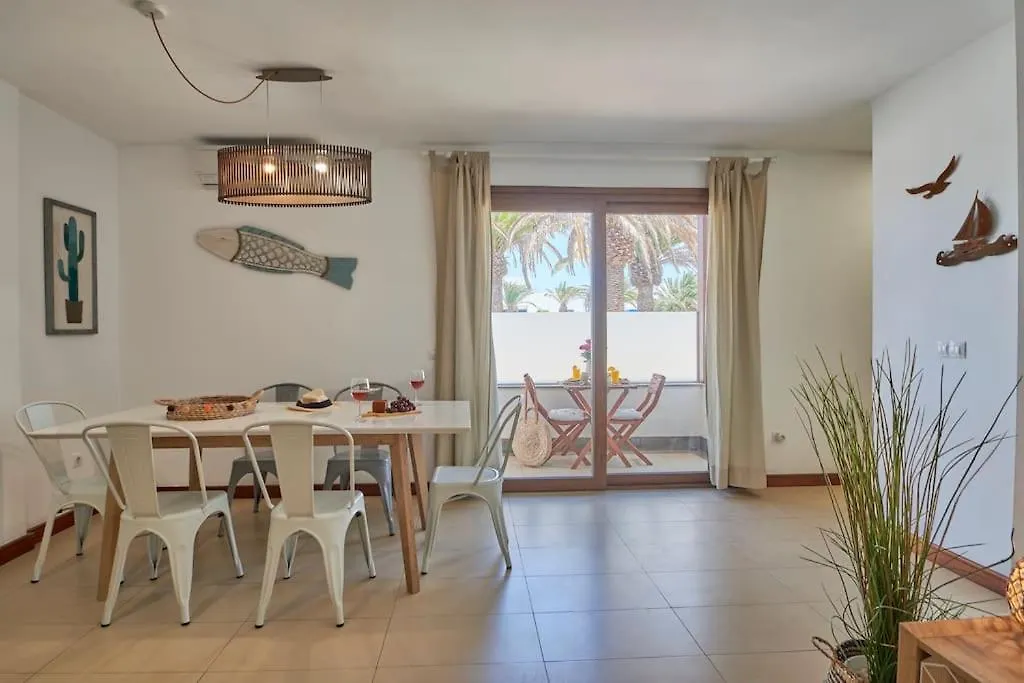Calero Surfin - Shared Pool, 10 Minutes Walking To Harbour Apartment Puerto Calero Spain