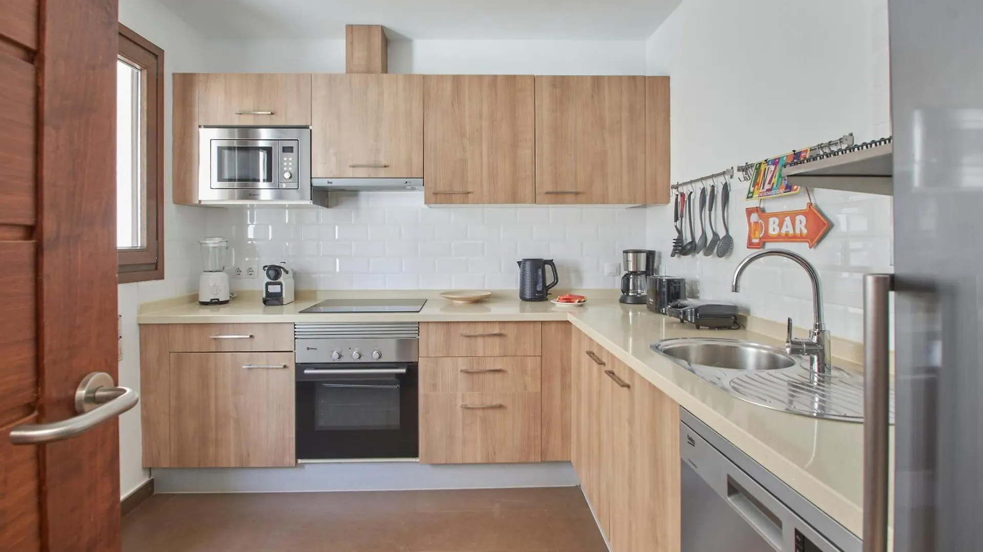 Calero Surfin - Shared Pool, 10 Minutes Walking To Harbour Apartment Puerto Calero