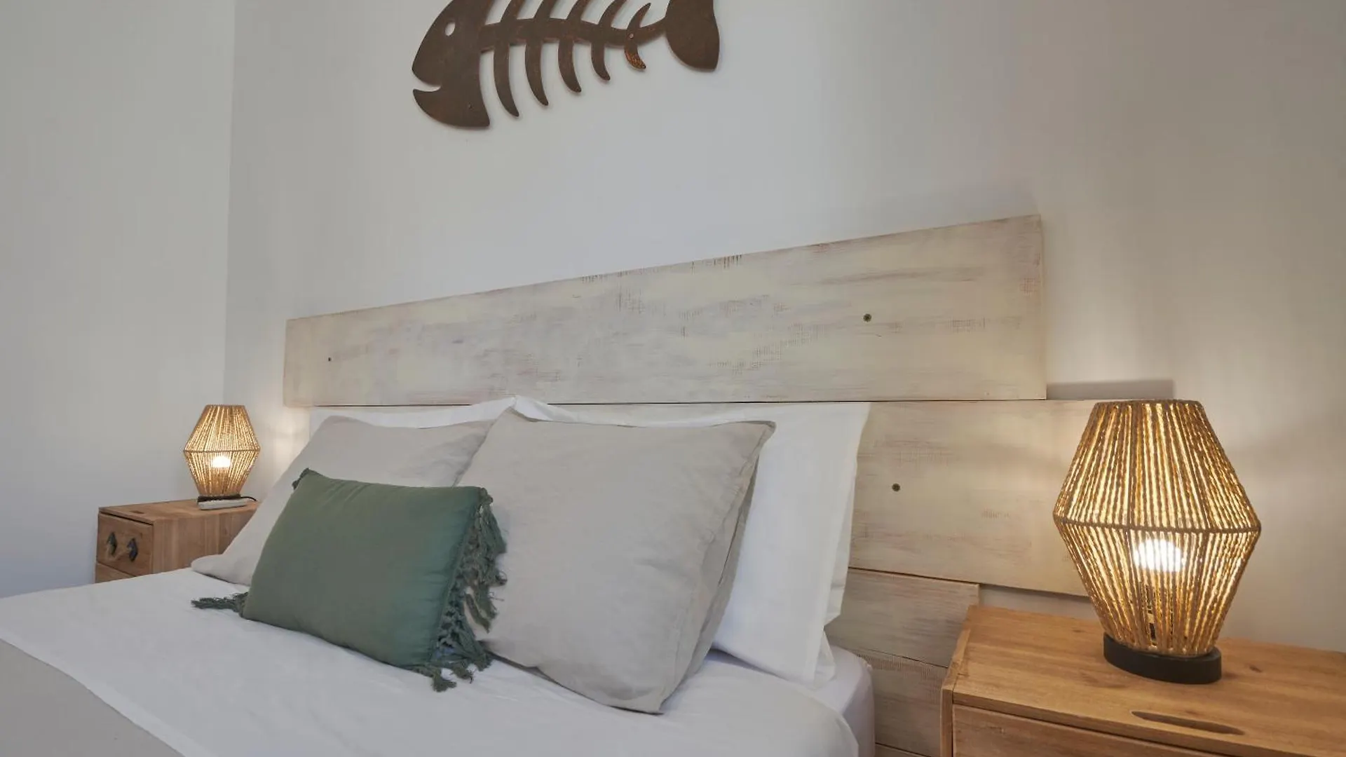 Calero Surfin - Shared Pool, 10 Minutes Walking To Harbour Apartment Puerto Calero